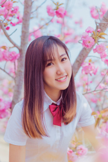 爱内梨花